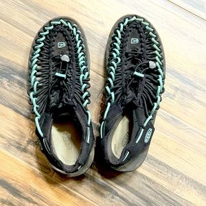 Keen Uneek shoes